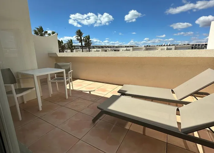 Beau 30m2, Piscine Et Jacuzzi Au Jardin D'eden, Dédié Aux Couples, Village Naturiste *